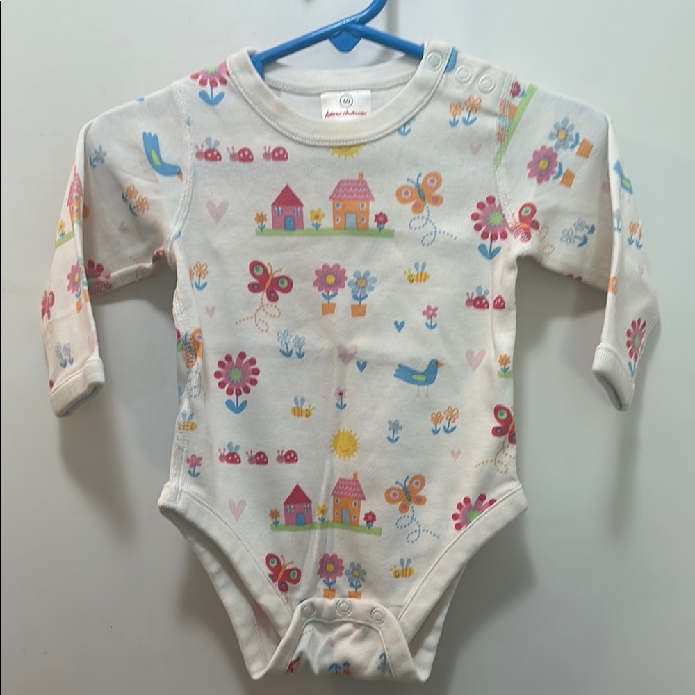 Hanna Andersson White Long Sleeve Onesie with Cute Whimsical Print Size 60
